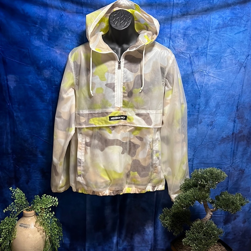 Members Only sport pull over hoodie size large